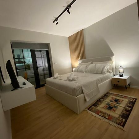 Apartmán Lucas Downtown Tirana Exteriér fotografie