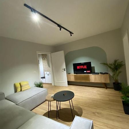 Apartmán Lucas Downtown Tirana Exteriér fotografie