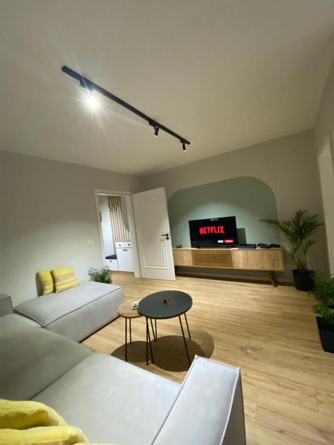 Apartmán Lucas Downtown Tirana Exteriér fotografie